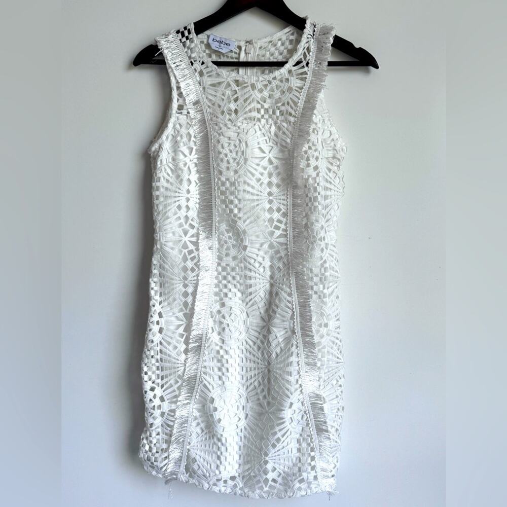 BEBE White Mini Dress Lace Fringeβ Bridal Bride Prom Formal graduation sz 2